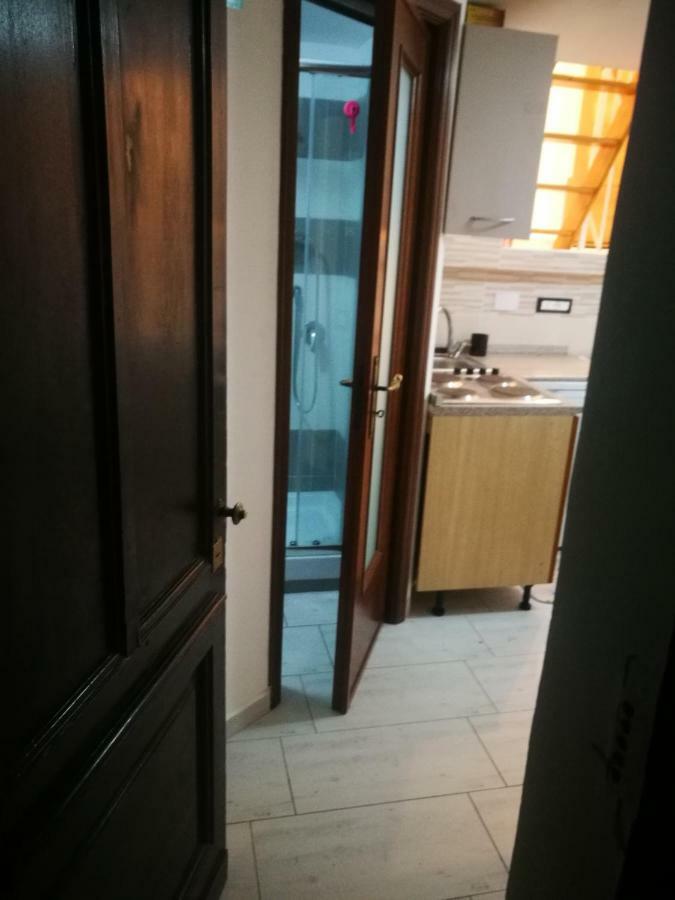 Apartamento mono locale Turín Exterior foto